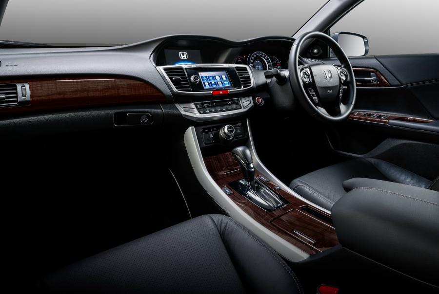  Honda Accord Sport (NZ) 2014 года  (фото 4 из 4)